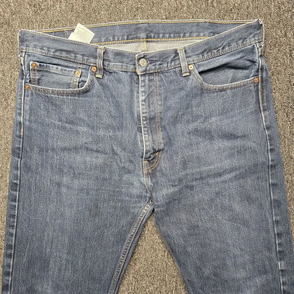 Levi’s 505 Jeans Men’s 40x32 Straight Blue Medium Wash Distressed Denim